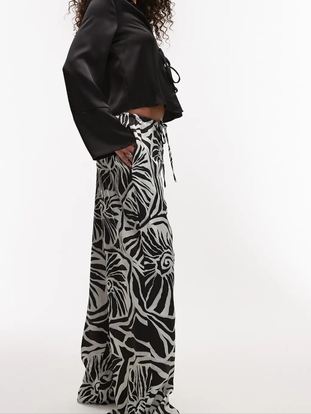 Topshop satin wide leg pants Size 10 NWT